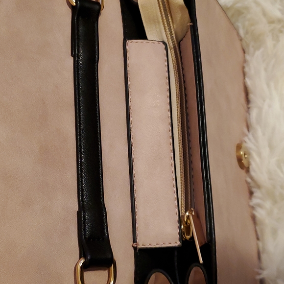 NWOT Small Bag blush / black / gold accents and chain - Picture 11 of 13